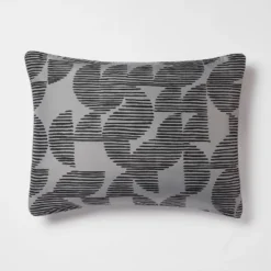 5pc King Geo Reversible Decorative Comforter Set With Throw Black/Gray - Room Essentials™ 14 5pc King Geo Reversible Decorative Comforter Set With Throw Black/Gray - Room Essentials™ -Room Essentials GUEST 12ae2f60 843c 4f9c af39 d4a54c795ed2