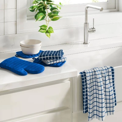 7pc Starter Kitchen Textile Set Dark Blue - Room Essentials™: Dish Towels, Hot Pads & Oven Mitts, Pot Holders, Kitchen Towels 1 7pc Starter Kitchen Textile Set Dark Blue - Room Essentials™: Dish Towels, Hot Pads & Oven Mitts, Pot Holders, Kitchen Towels