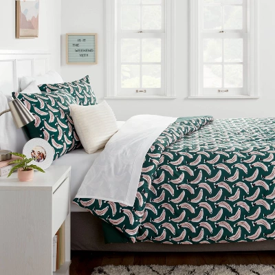 Microfiber Reversible Banana Print Comforter Dark Green - Room Essentials™ 1 Microfiber Reversible Banana Print Comforter Dark Green - Room Essentials™