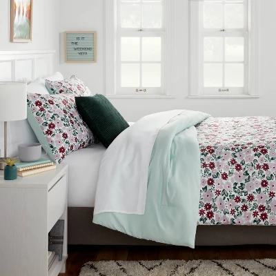 Microfiber Reversible Floral Print Comforter Light Purple/Mint Green - Room Essentials™ 1 Microfiber Reversible Floral Print Comforter Light Purple/Mint Green - Room Essentials™